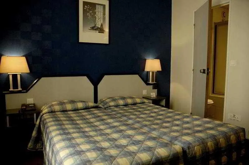 פריז Maison Pigalle